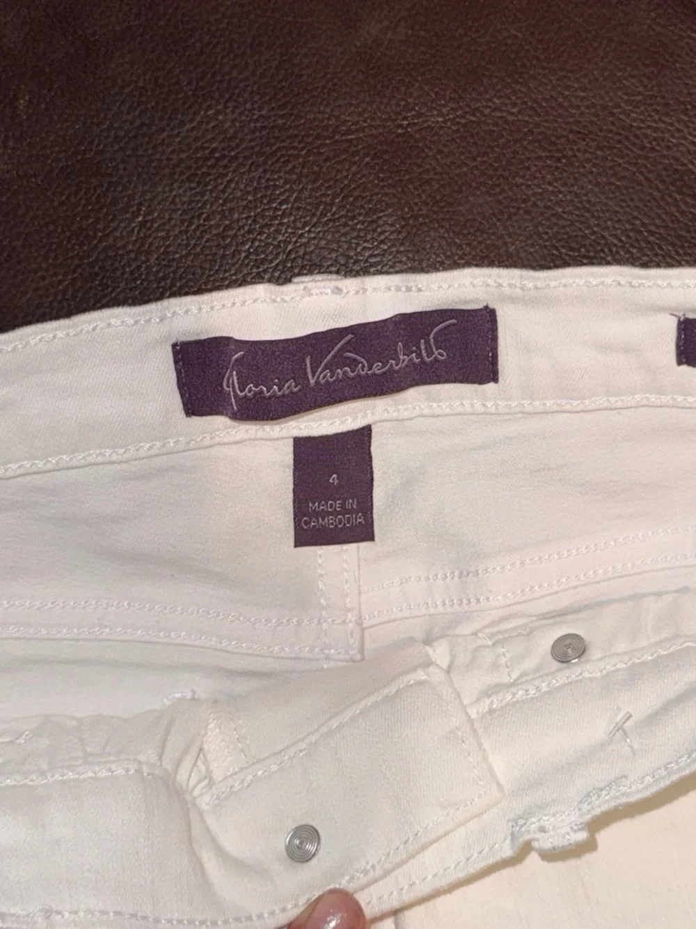 Gloria Vanderbilt Women’s Straight Jeans in White